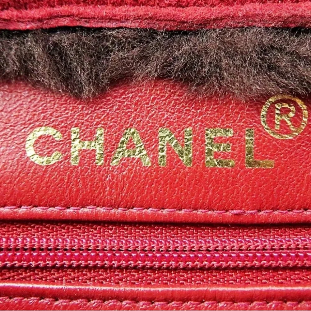 Chanel Shearling Logo Handle Handbag - Picture 9 of 17